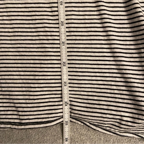 AE black & white striped oversized tee - Picture 7 of 8